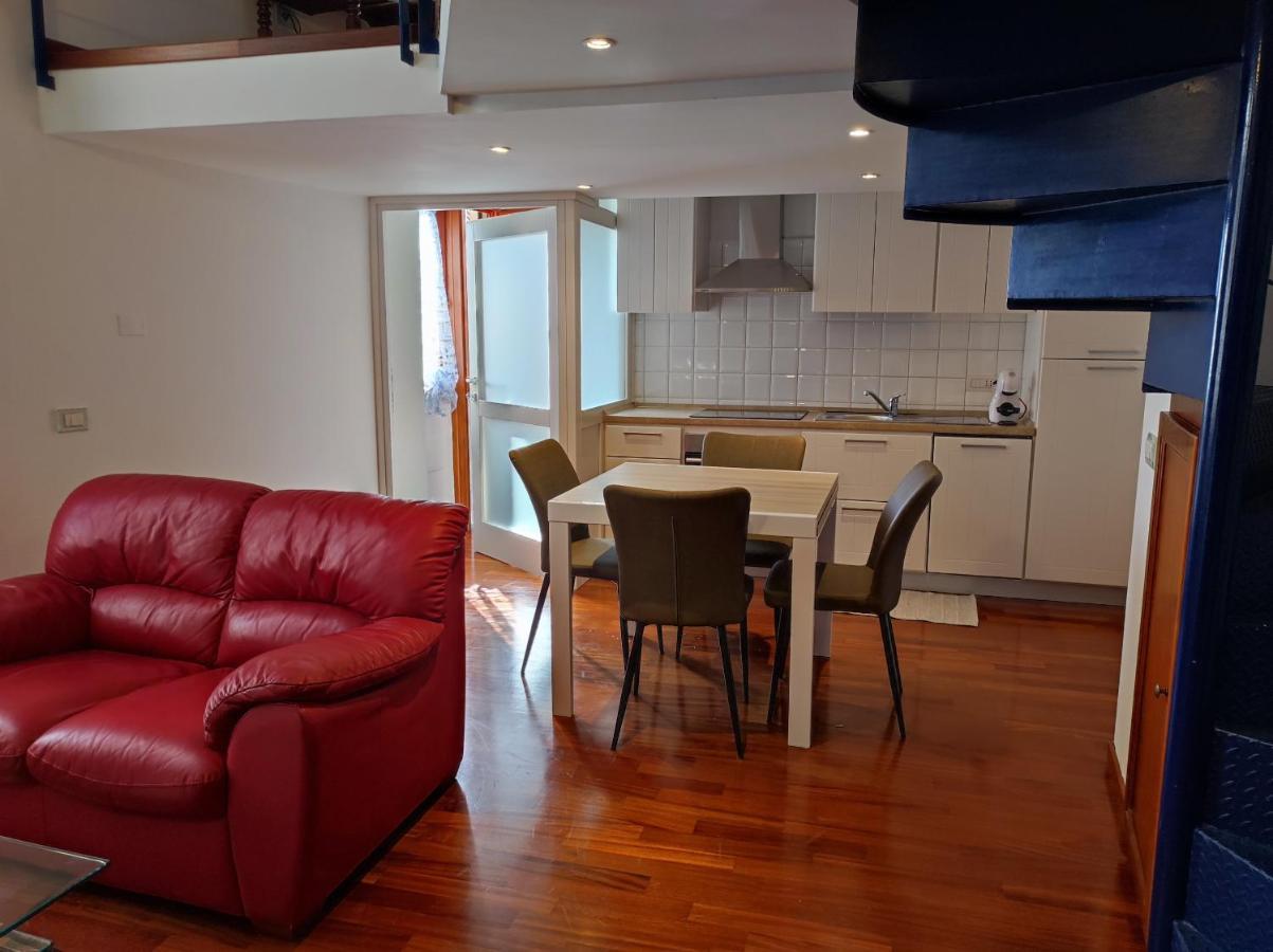 Marina Apartment City Centre カリアリ エクステリア 写真