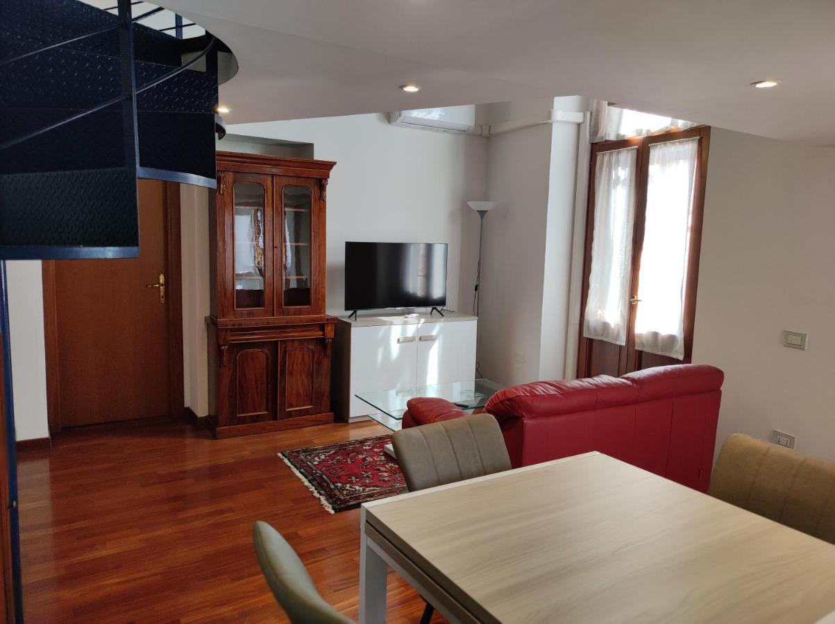 Marina Apartment City Centre カリアリ エクステリア 写真